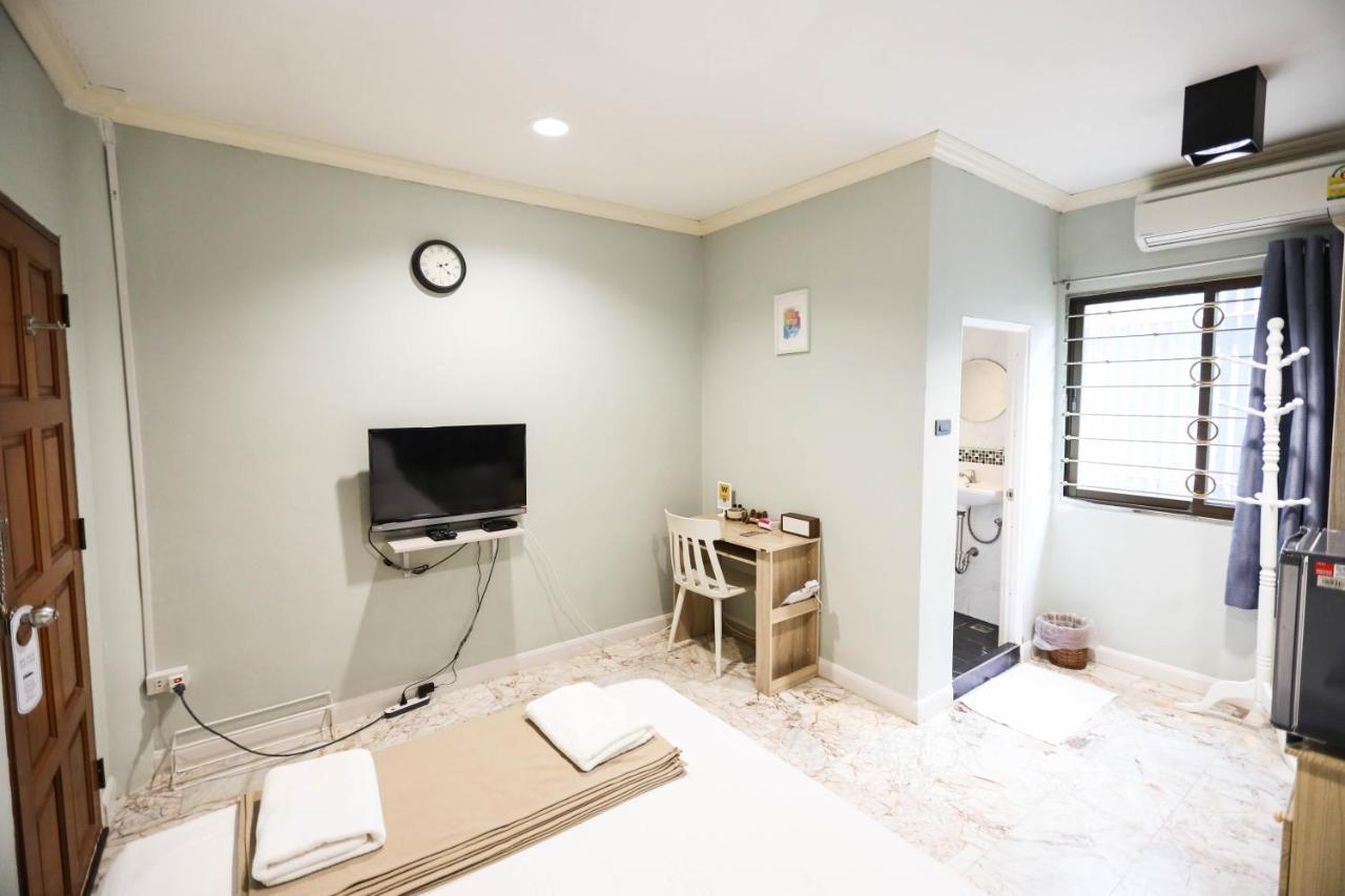 Double Room Private Bathroom