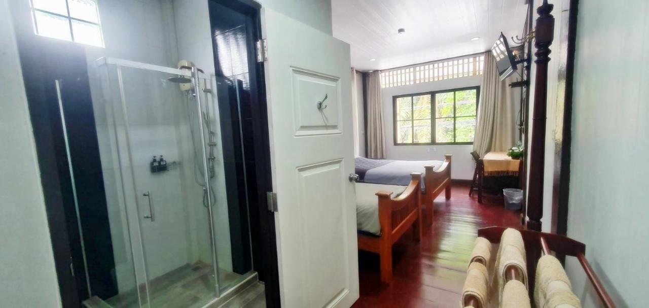 Triple Room Private Bathroom