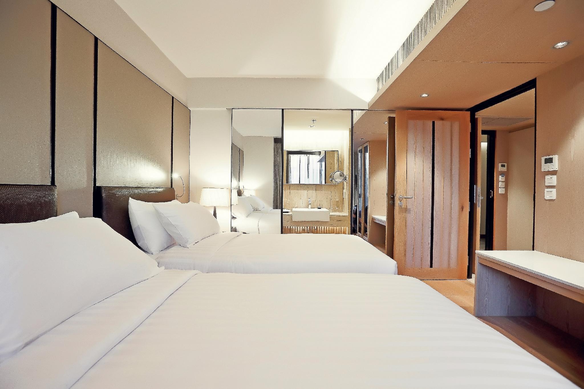 Deluxe Twin One-Bedroom Suite