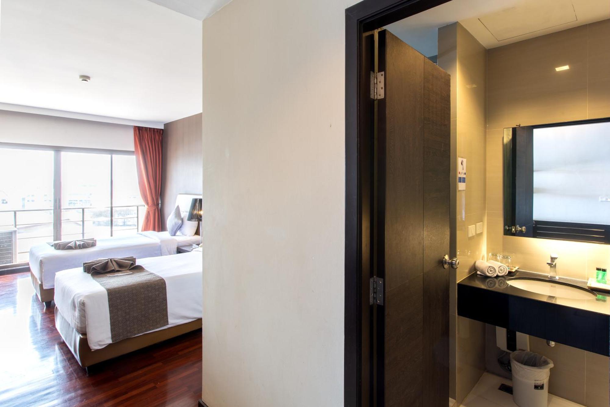 Deluxe Double or Twin Room