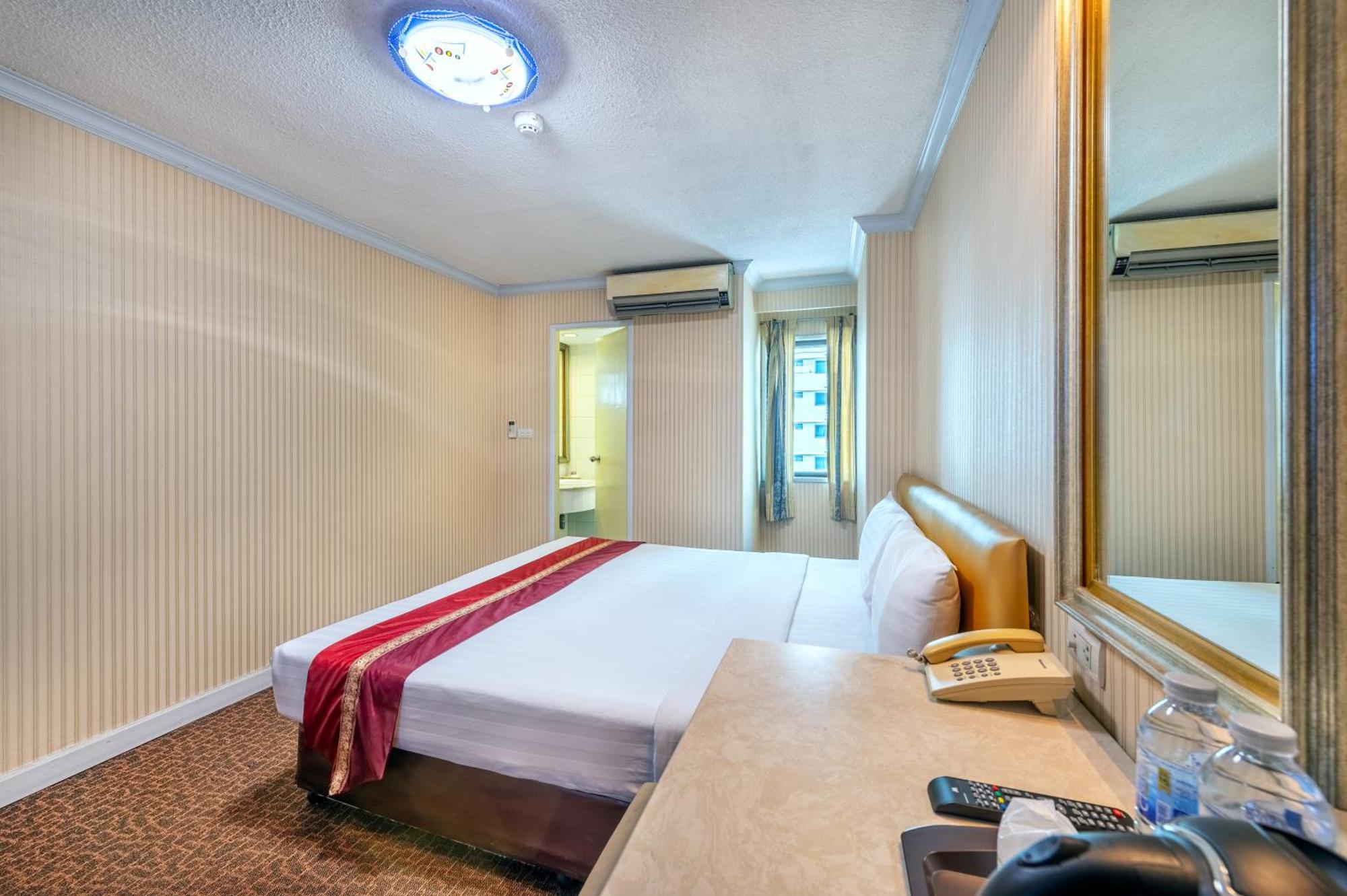 Deluxe Double or Twin Room