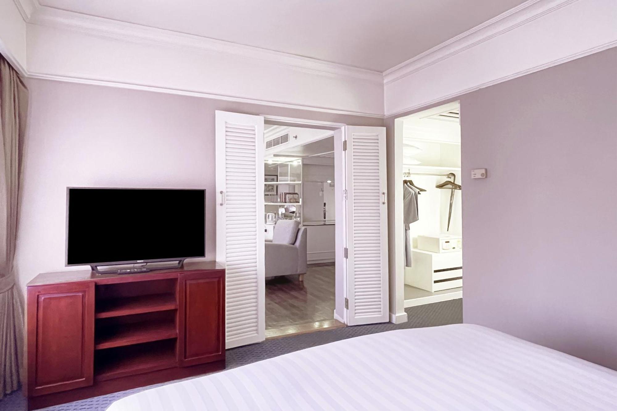 One Bedroom Suite