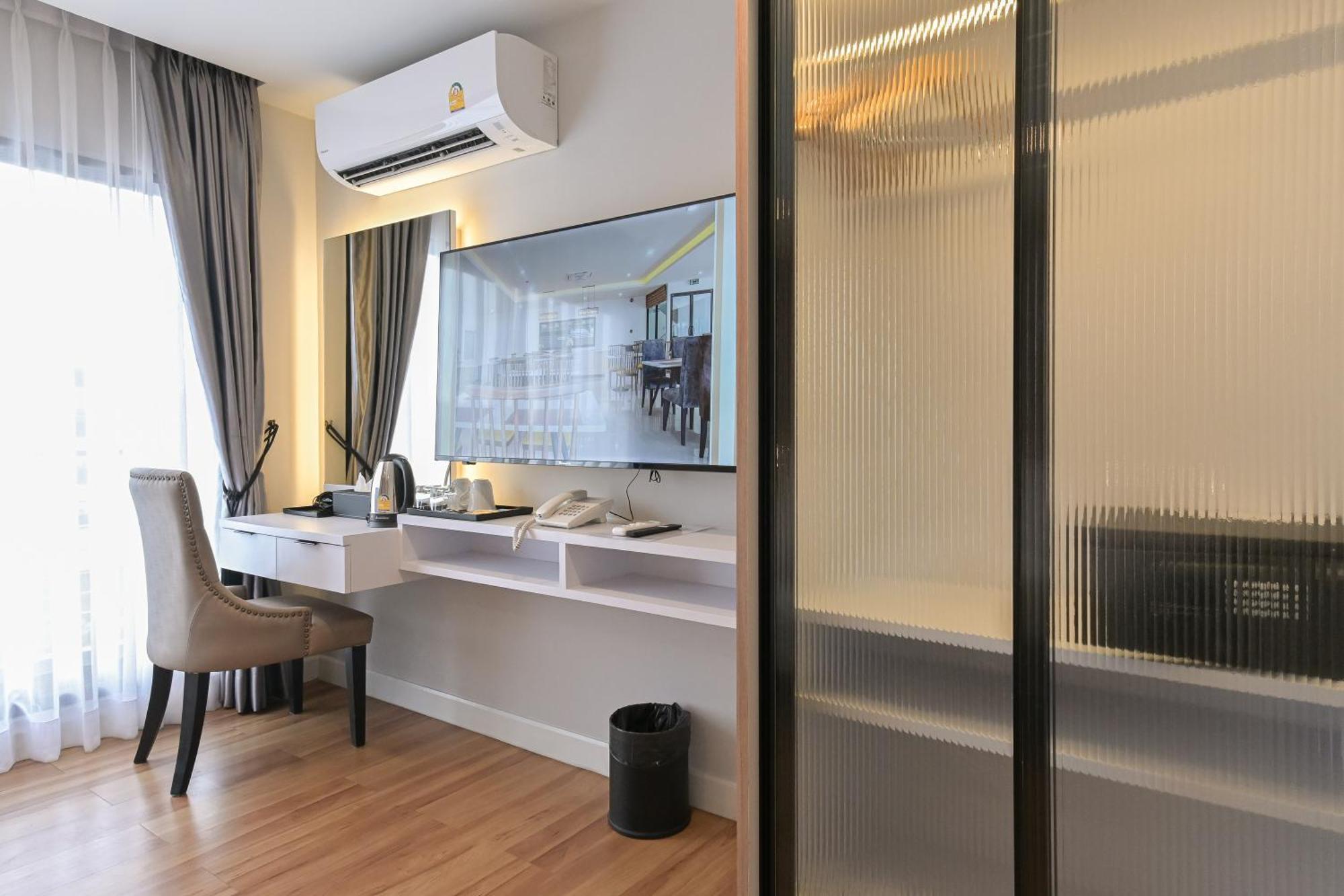 Superior Twin Room