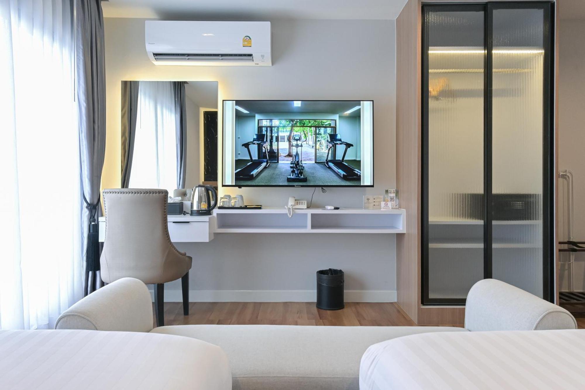 Superior Twin Room