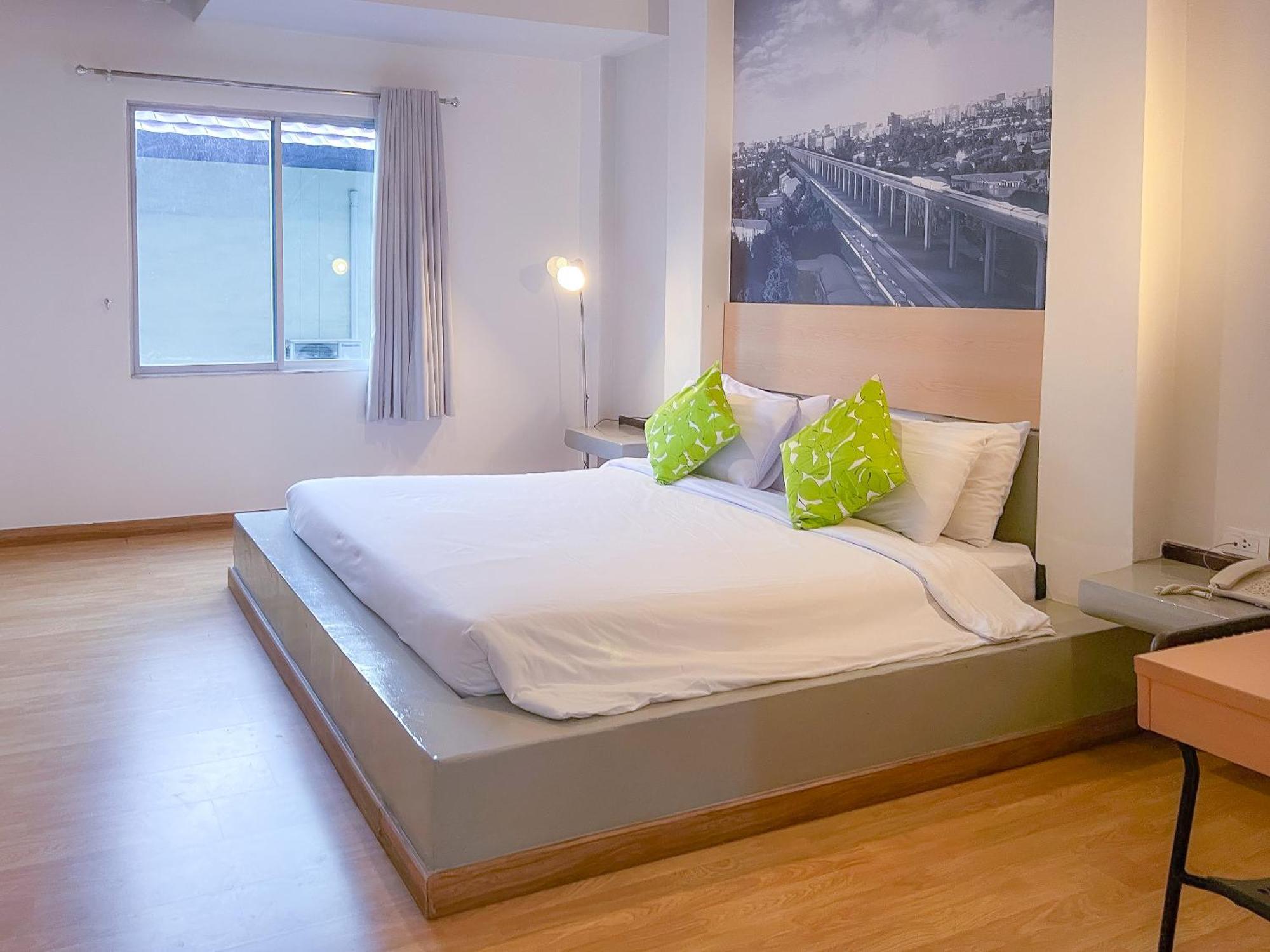 Deluxe Double or Twin Room