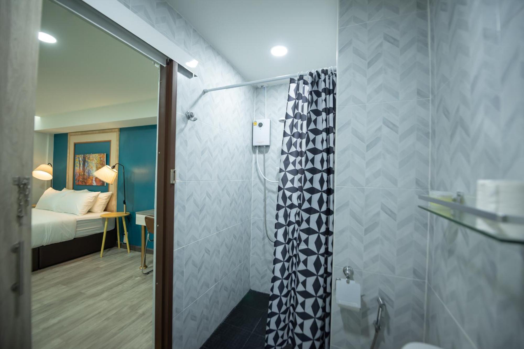 Single Room Private Bathroom