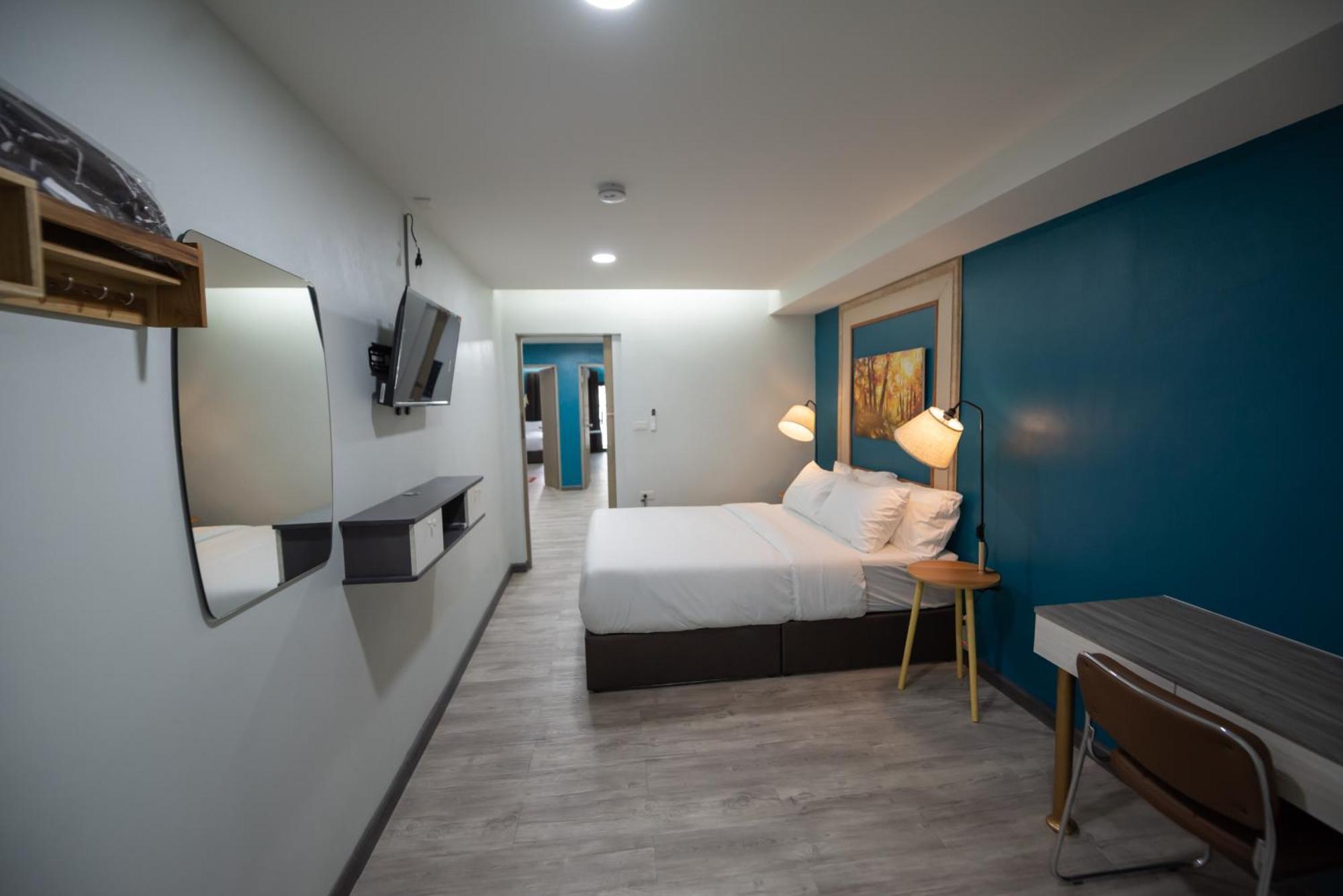 Deluxe Suite