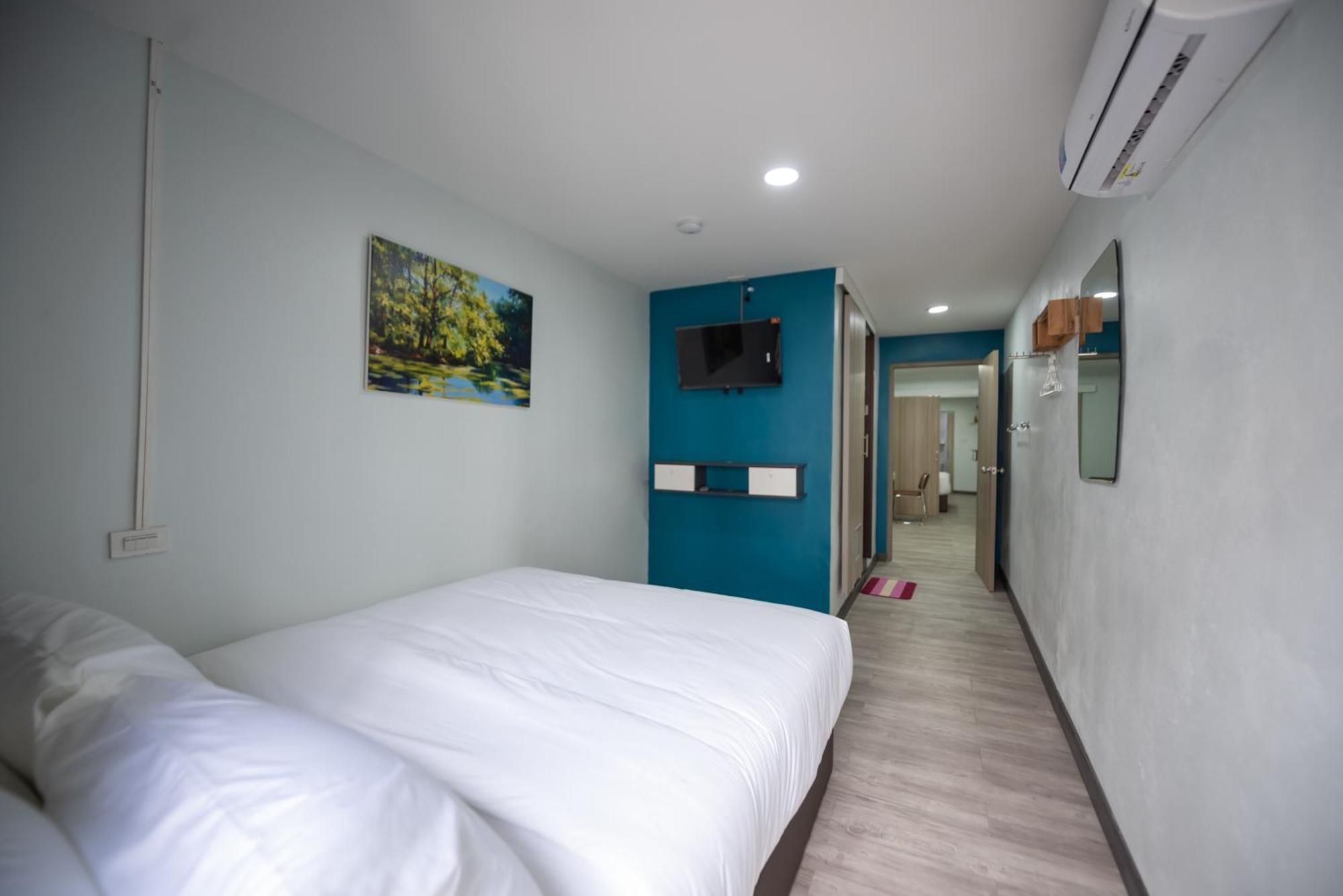 Single Room Private Bathroom
