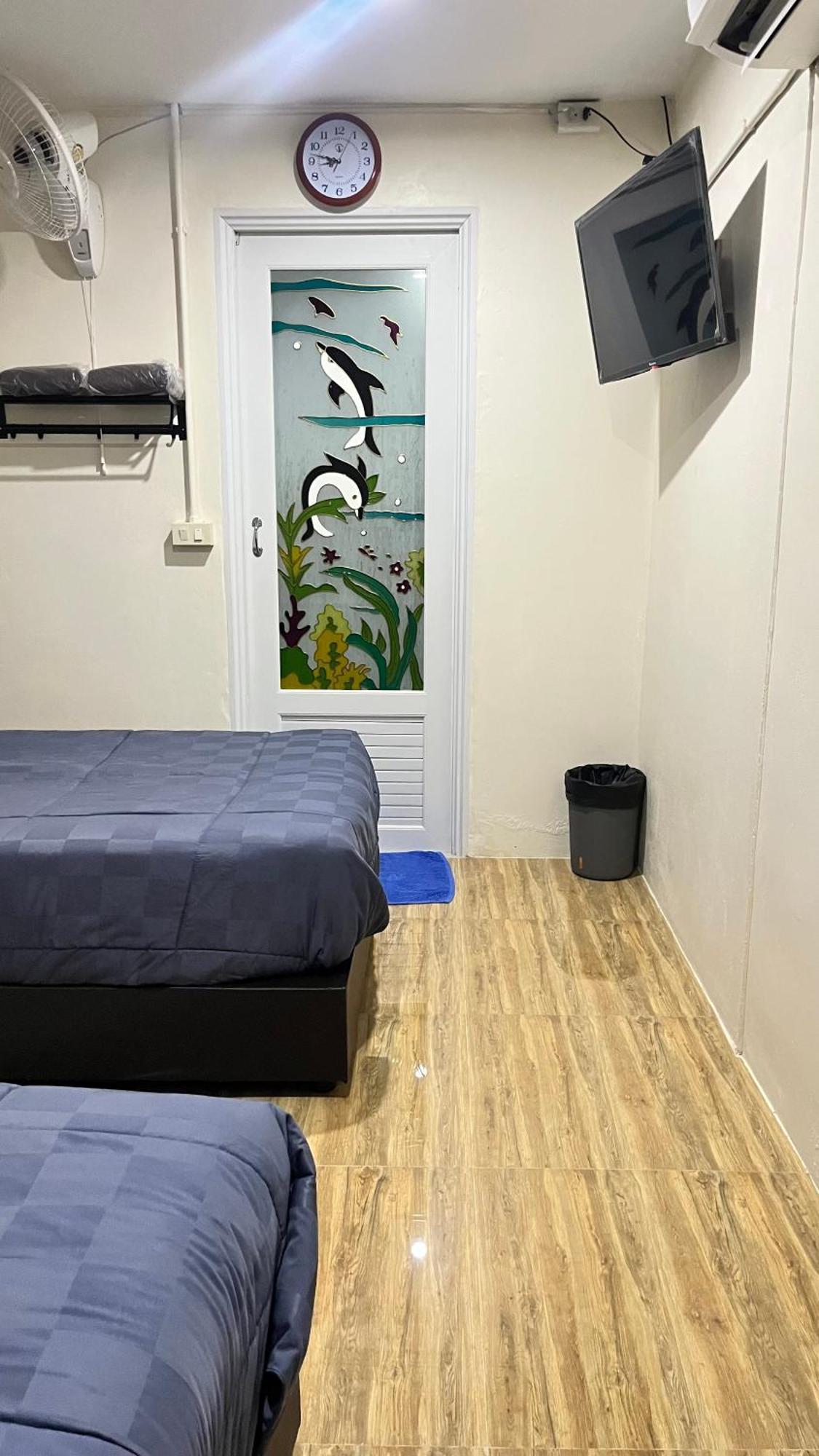 Standard Twin Room No window