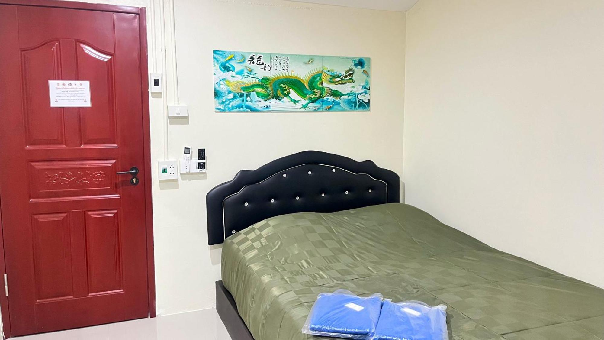 Standard Double Room No window