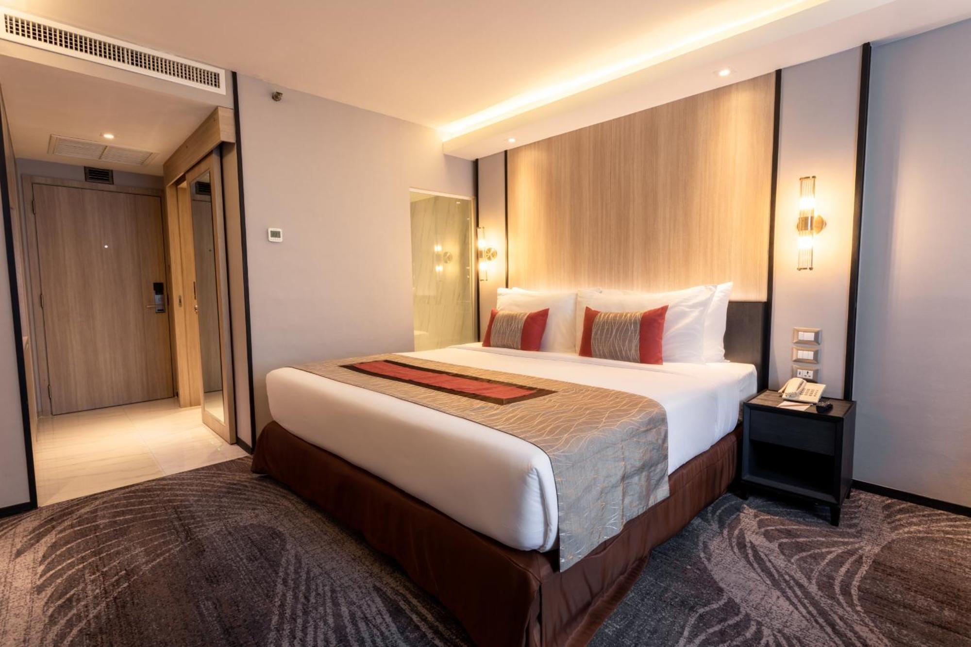 Deluxe Double or Twin Room