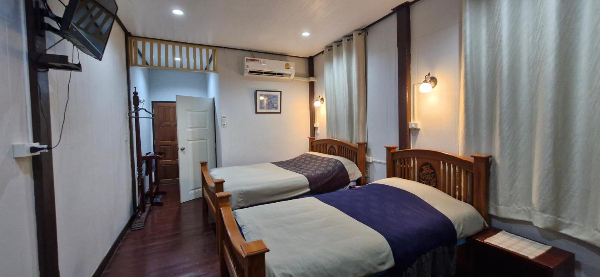 Triple Room Private Bathroom