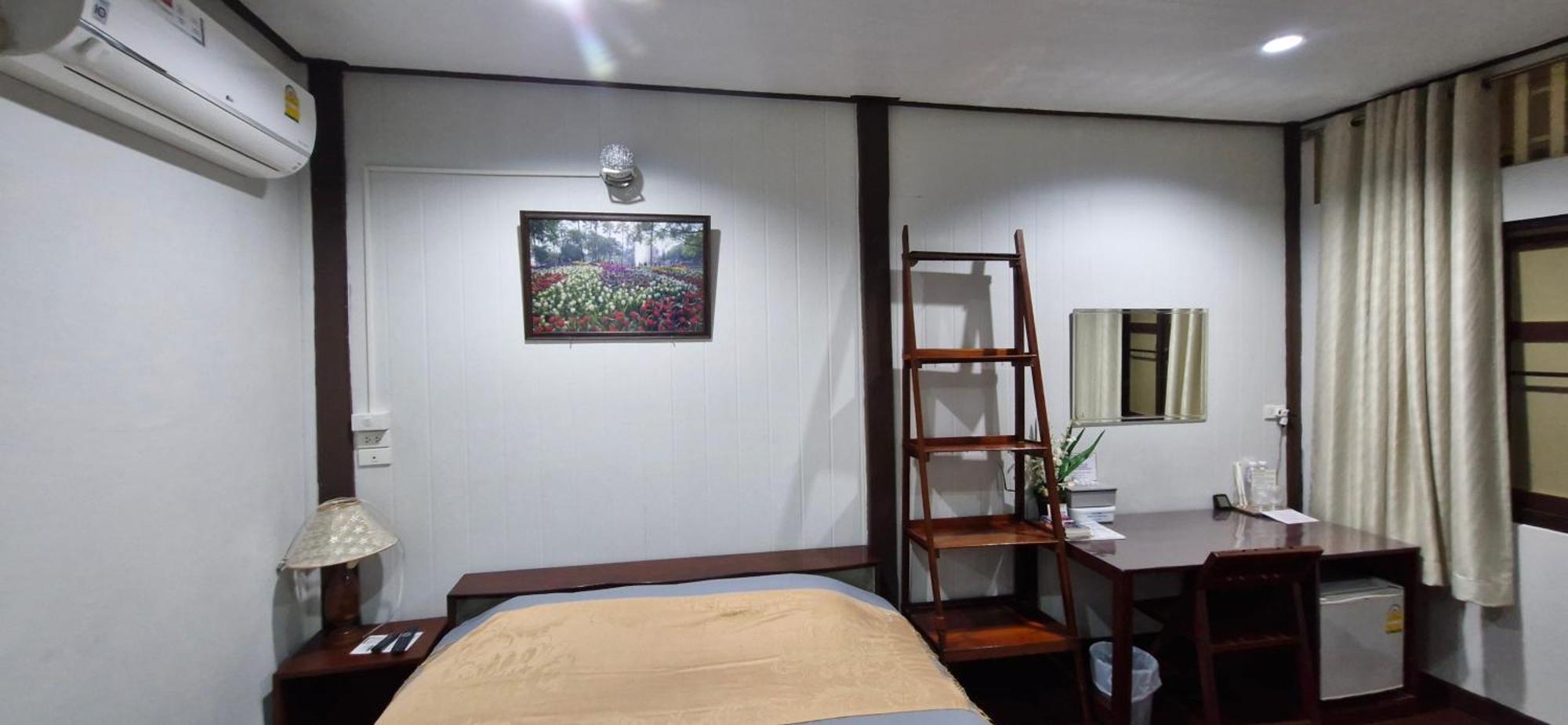 Double Room Private Bathroom