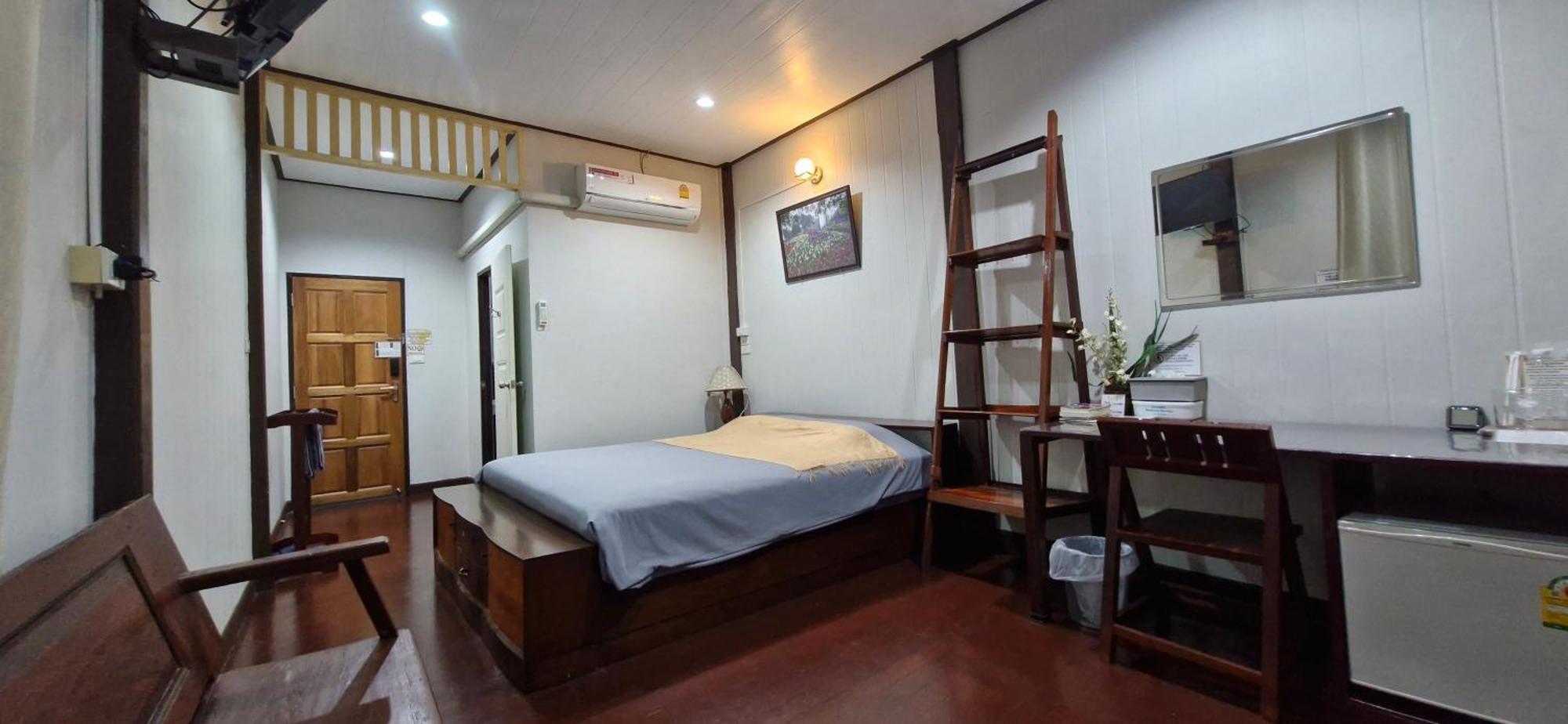 Double Room Private Bathroom