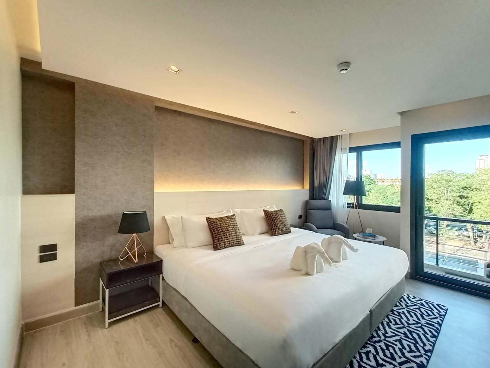 Deluxe Suite