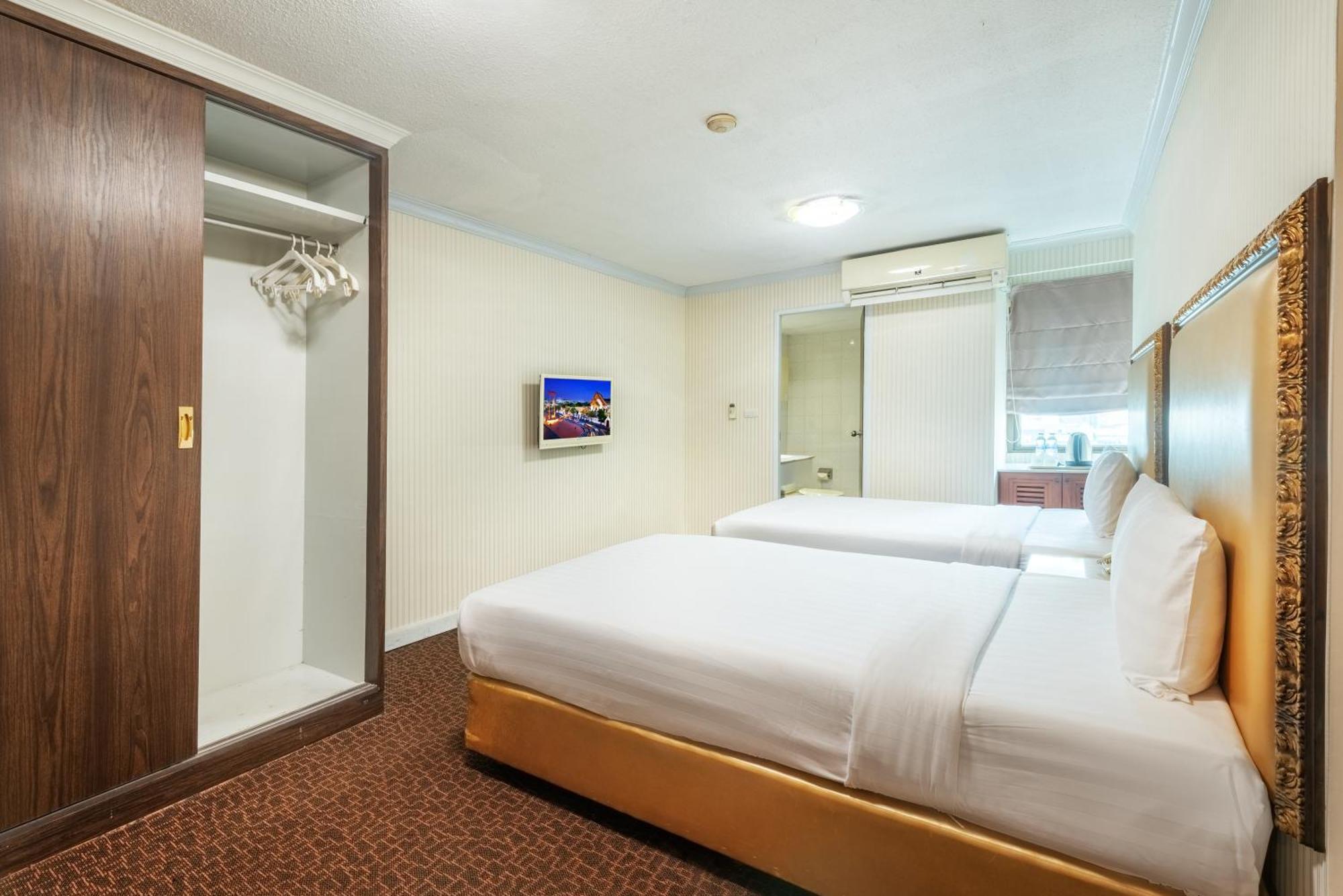 Superior Deluxe Double or Twin Room