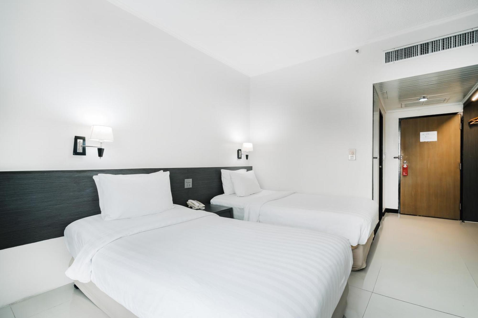 Deluxe Room Twin