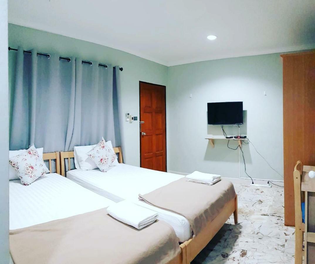 Twin Room Private Bathroom