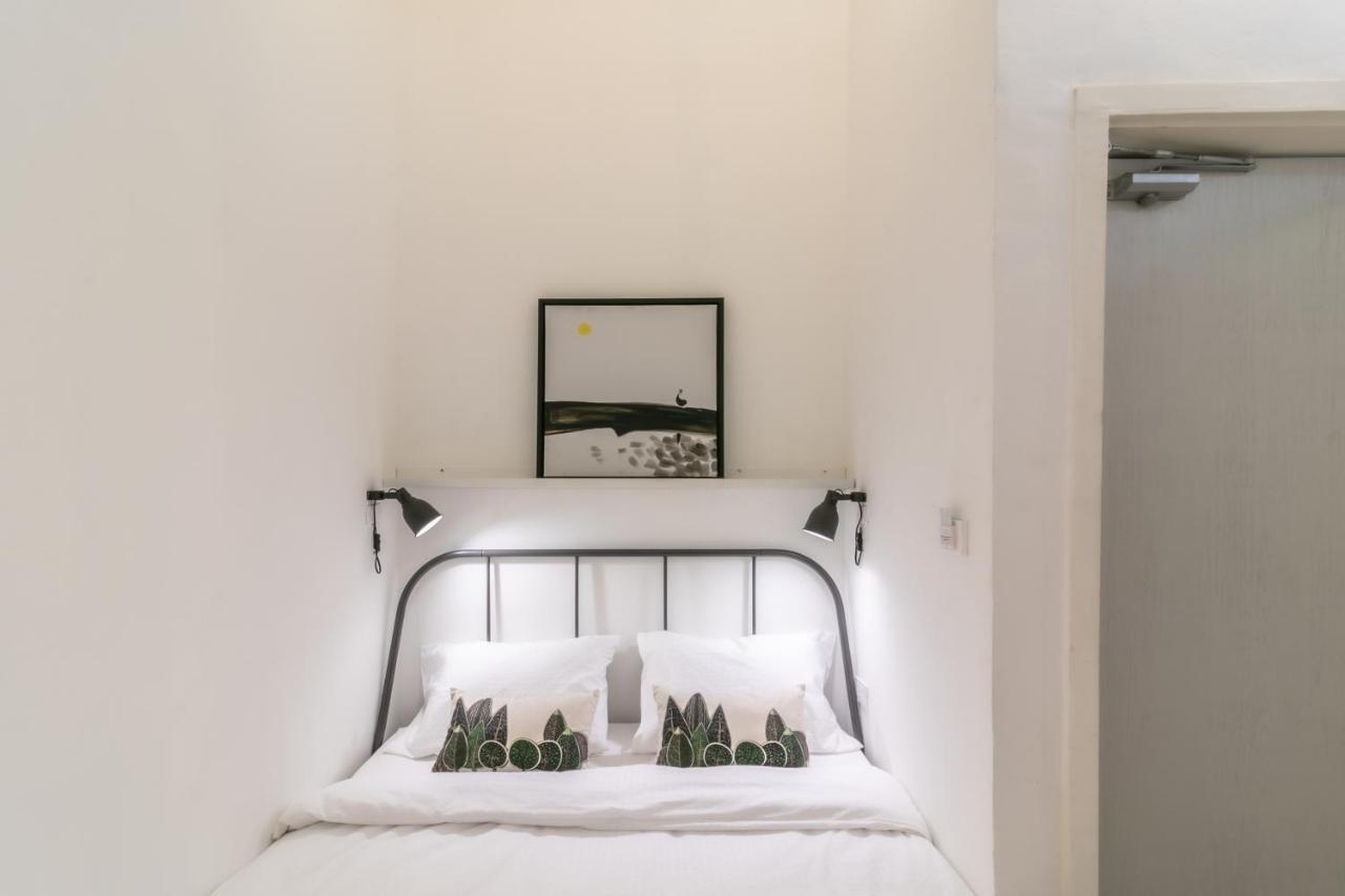 Standard Double Room No Window