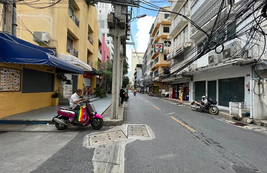 Collection O Thaiphiphat House Silom-1