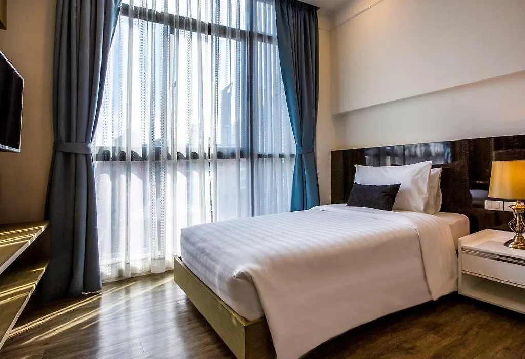 Novotel Suites Bangkok Sukhumvit 39 Hotel-1