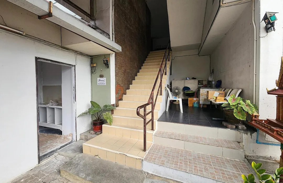 Freesia Bangphi Guest House-1