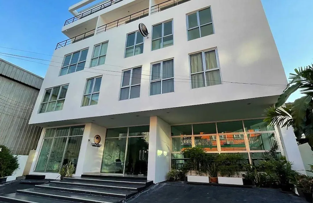 Rq Bangkok Sukhumvit 50 By Collection O-1