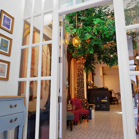 Hide And Seek Boutique Hometel-2
