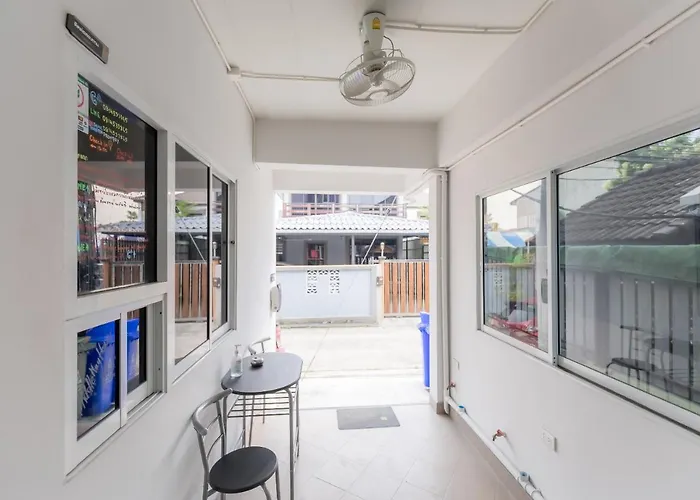Middleway House Bangkok酒店