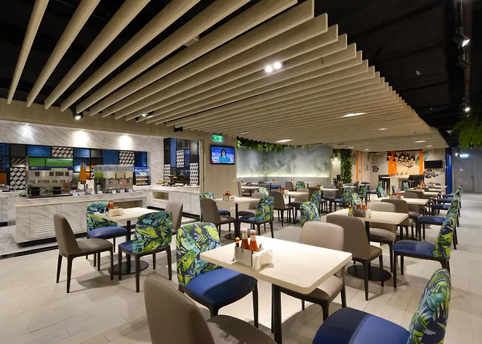 Holiday Inn Express Bangkok Sukhumvit 11 By Ihg