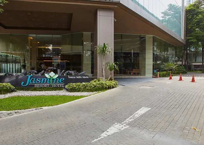 Jasmine Resort Hotel Bangkok Bts Phrakhanong
