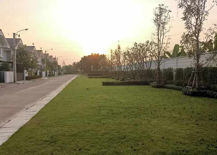 Wanaleesirisuvarnaphumihouse バンコク都