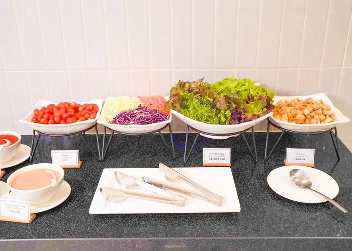 Holiday Inn Express & Suites Bangkok Central Pier By Ihg
