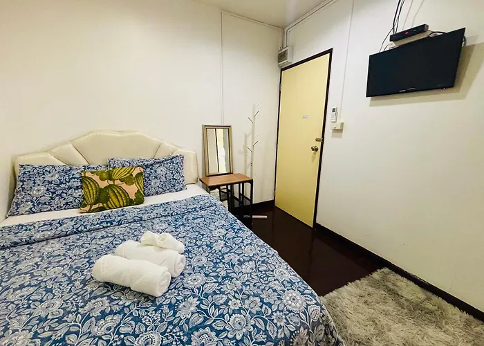Ree House Sukhumvit Adults Only Guesthouse Near Mrt 曼谷