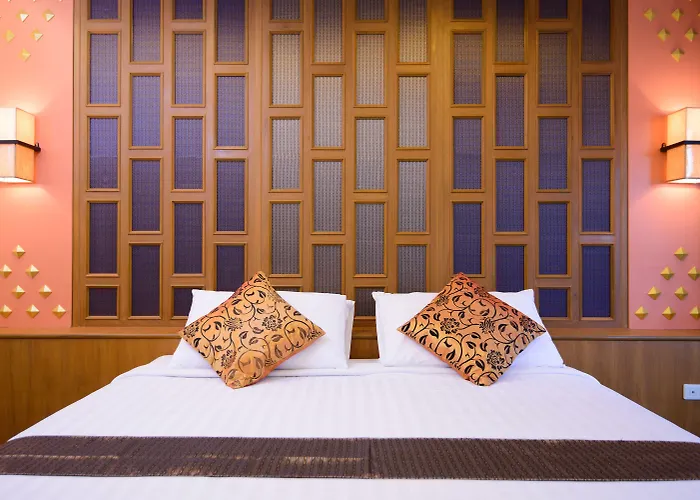 Golden House Bts Chidlom Bangkok Hotel