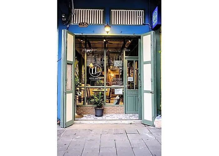 Live Local Cafe And Hotel 420 Cannabis Friendly バンコク都