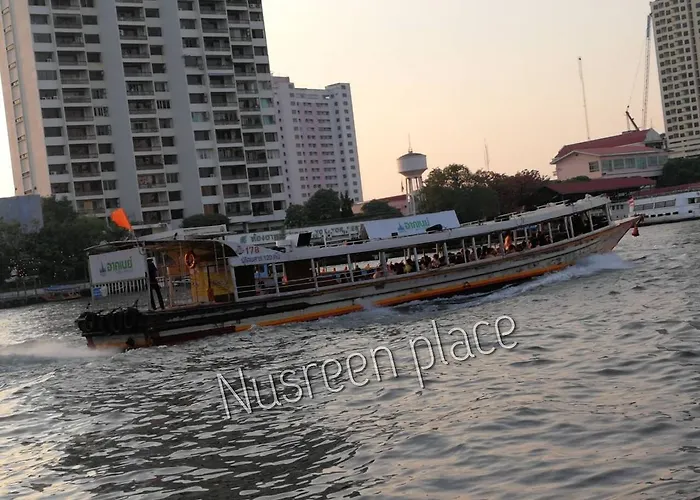 Nusreen Place 曼谷